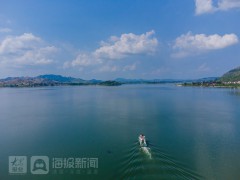 雨后岩马湖 乡村生态风景如画